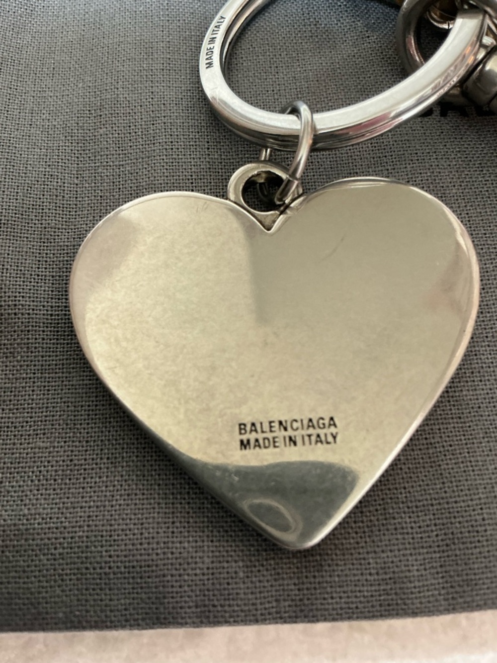 BEAUTIFUL BALENCIAGA HEART CAT EMBELLISHED KEYCHAIN KEYRING BAG CHARM - Picture 11 of 16